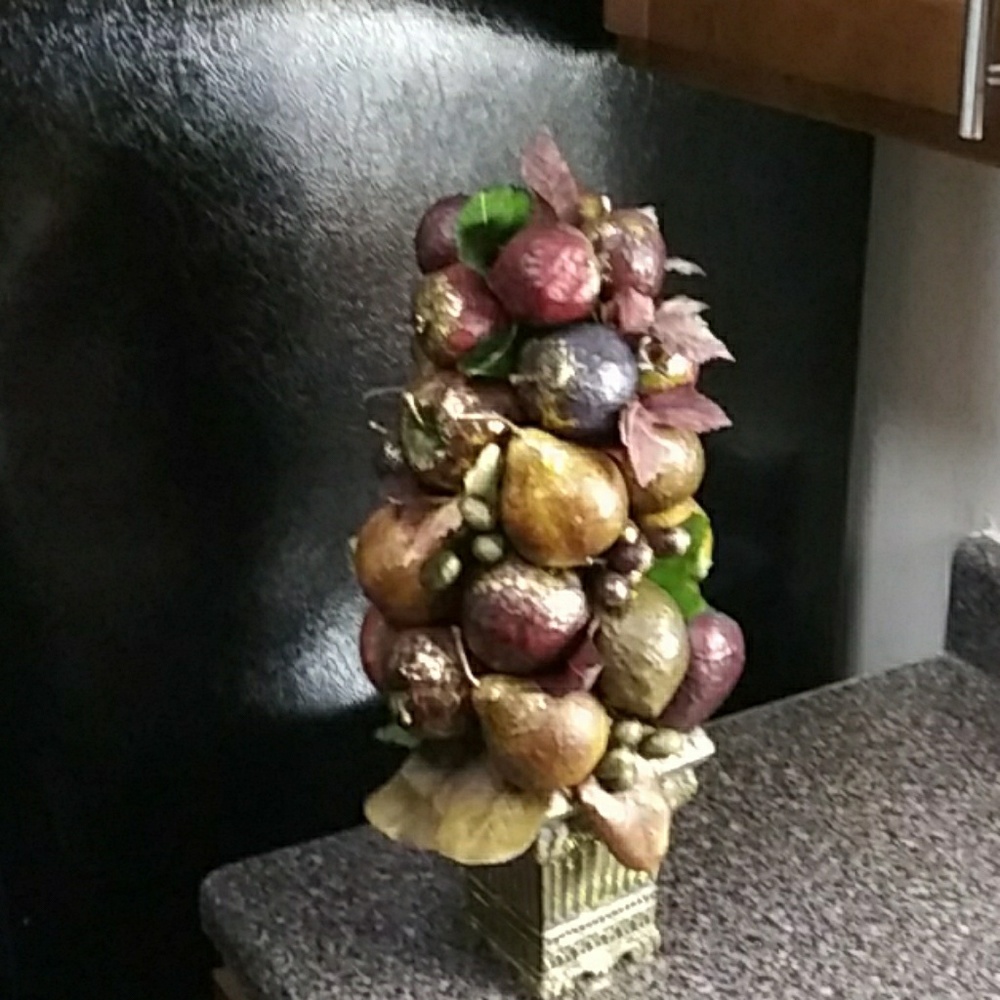 Decorative kitchen fruit tree